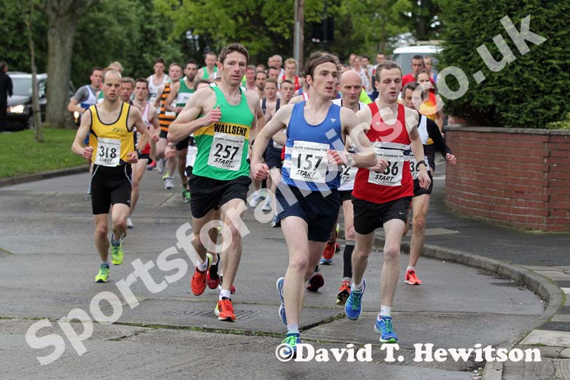 Start of the Clive Cookson 10k, organised by NSP.